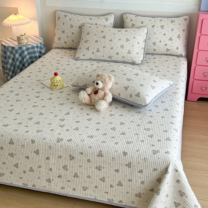 91家纺网 家纺一手货源 找家纺 茉夕家纺 2025新款跑量款暖绒纯棉印花水洗床盖 床盖单件 咖啡狗