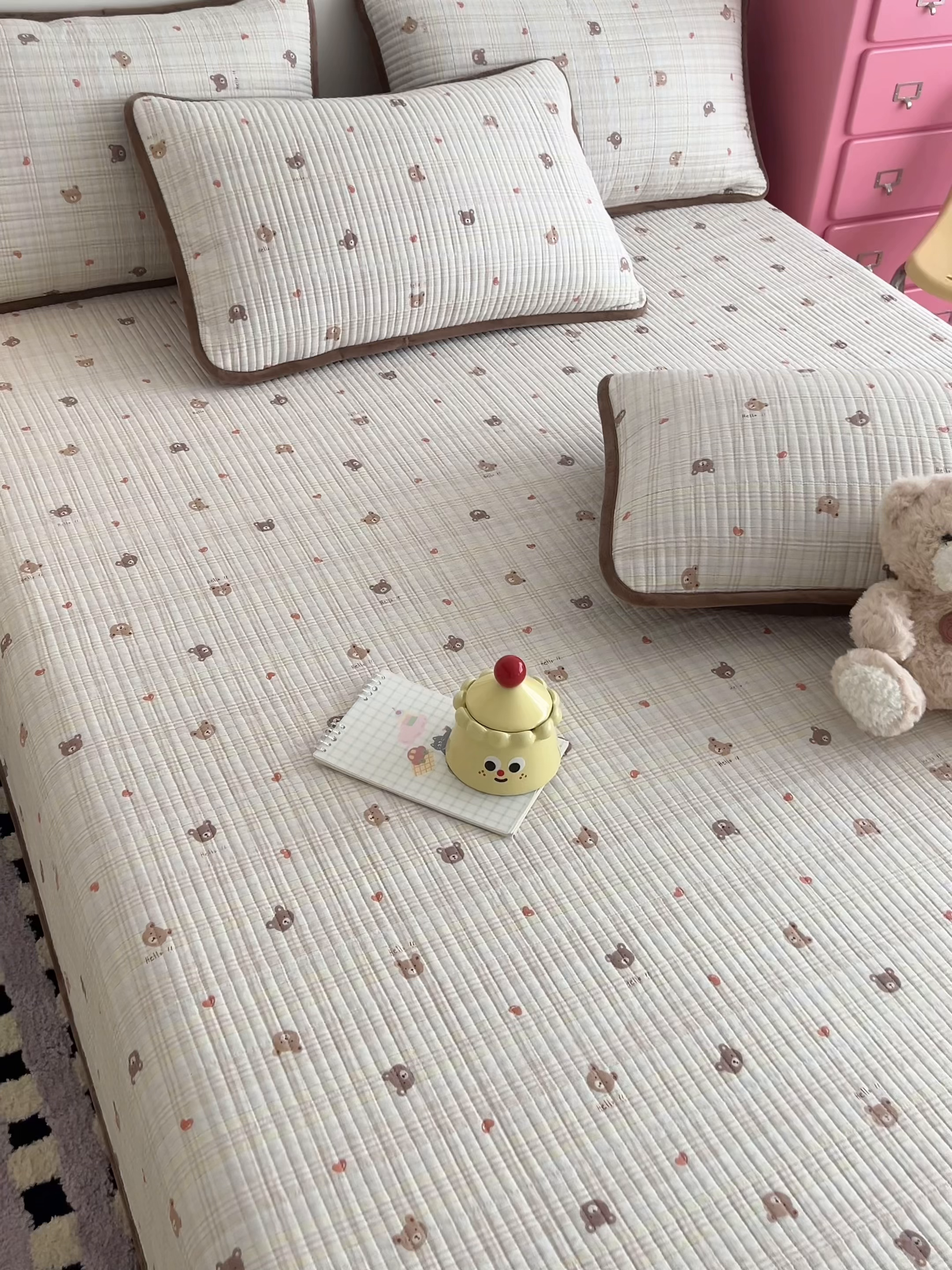 91家纺网 家纺一手货源 找家纺 茉夕家纺 2025新款跑量款暖绒纯棉印花水洗床盖 床盖单件 布蕾可可