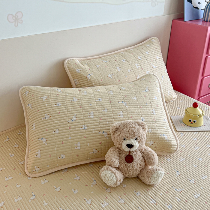 91家纺网 家纺一手货源 找家纺 茉夕家纺 2025新款跑量款暖绒纯棉印花水洗单枕套 枕套单件 小白鹅