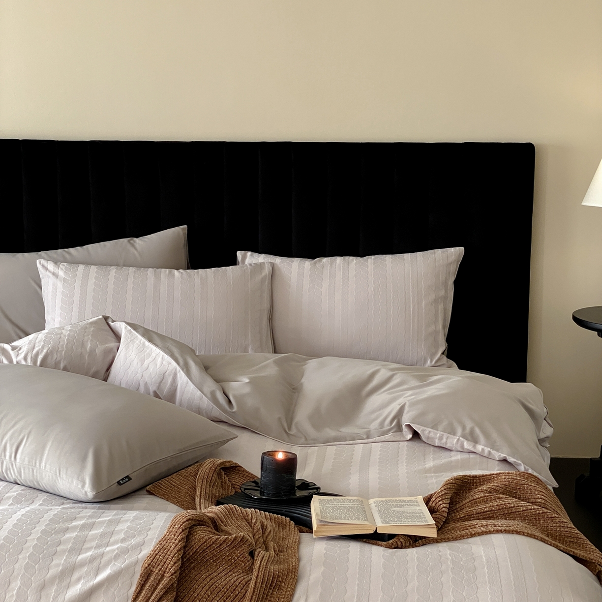 91家纺网 家纺一手货源 找家纺 玉宇阁家居 2025秋冬新品60s色织全棉纯棉磨毛大提花四件套-简约款 云与海