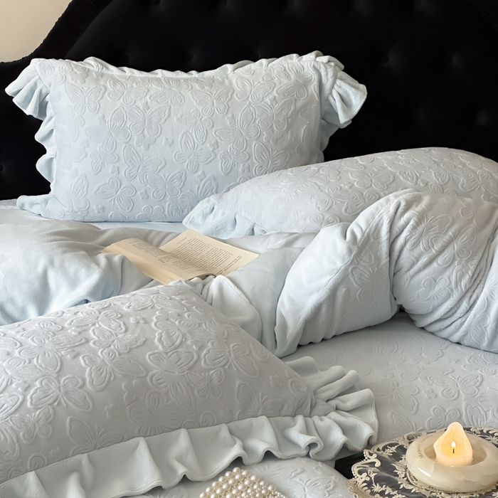 91家纺网 家纺一手货源 找家纺 （总）云栖家居 2025消光加厚纯色立体雕花牛奶绒-又见小蝴蝶（售价劵后：不得低于199元）