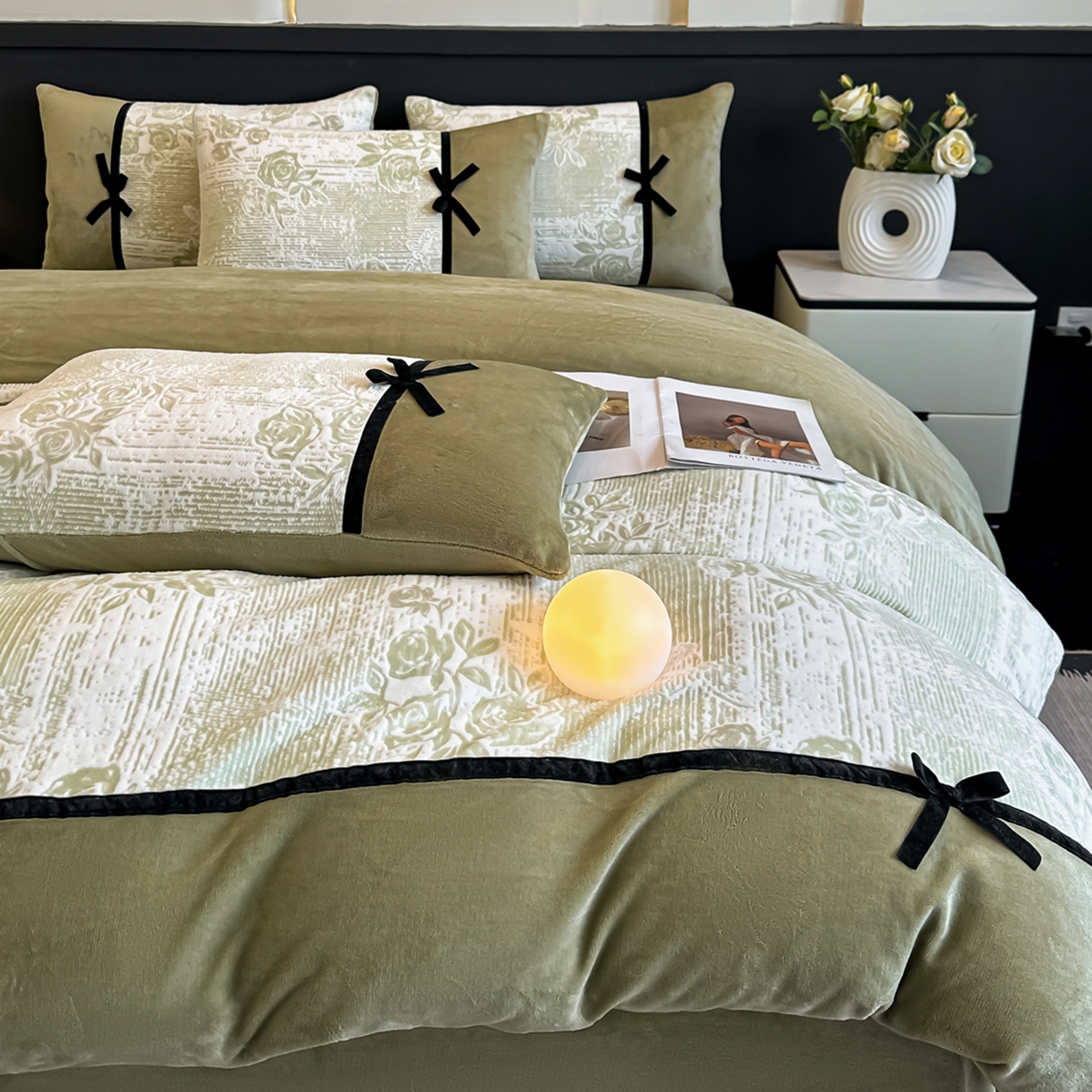 91家纺网 家纺一手货源 找家纺 凯美家居 2025新款A类雕花牛奶绒四件套-美拉德系列 小岛蔷薇 绿