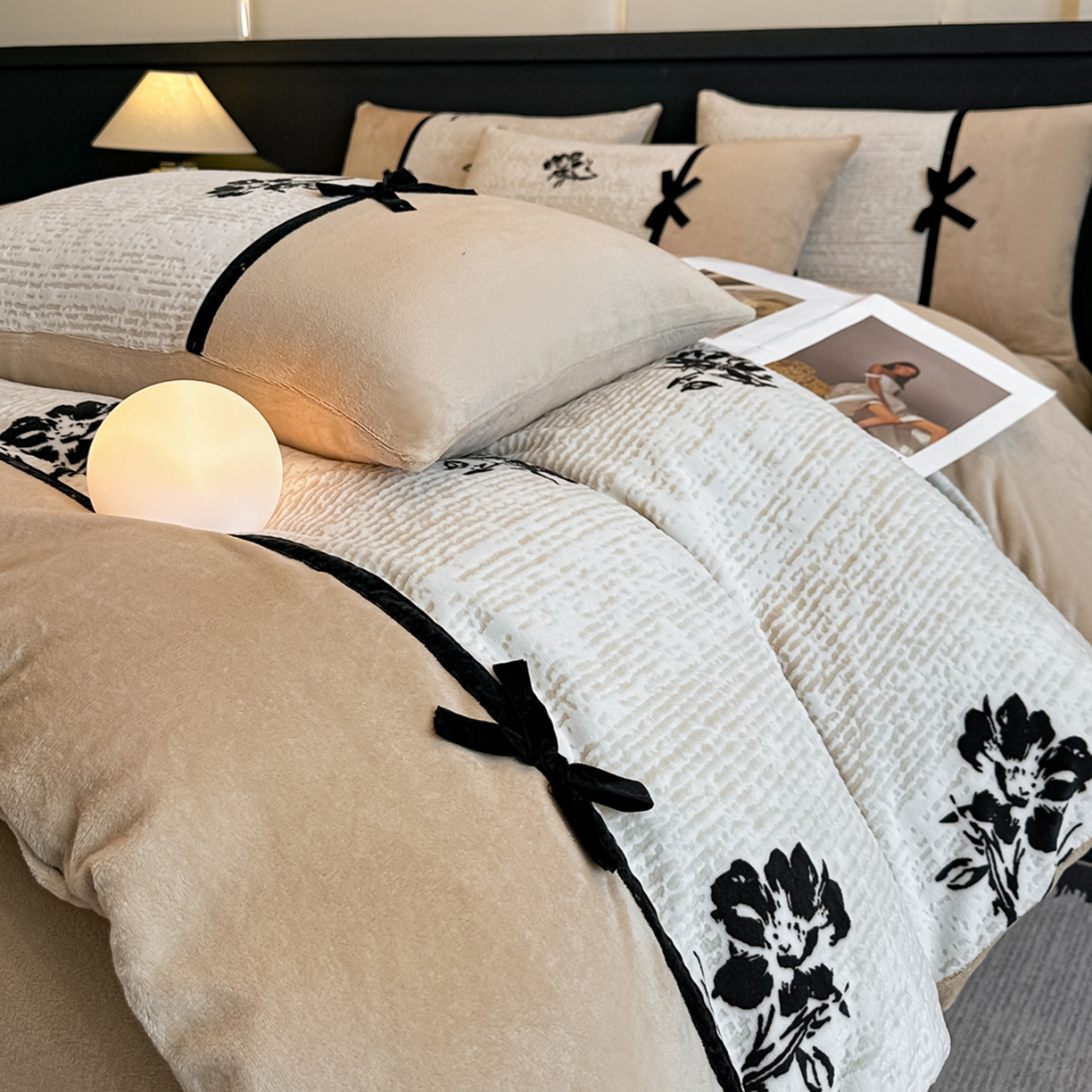 91家纺网 家纺一手货源 找家纺 凯美家居 2025新款A类雕花牛奶绒四件套-美拉德系列 温婉花颜