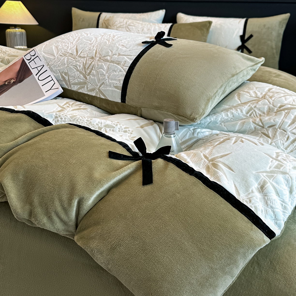 91家纺网 家纺一手货源 找家纺 凯美家居 2025新款A类雕花牛奶绒四件套-美拉德系列 雅致