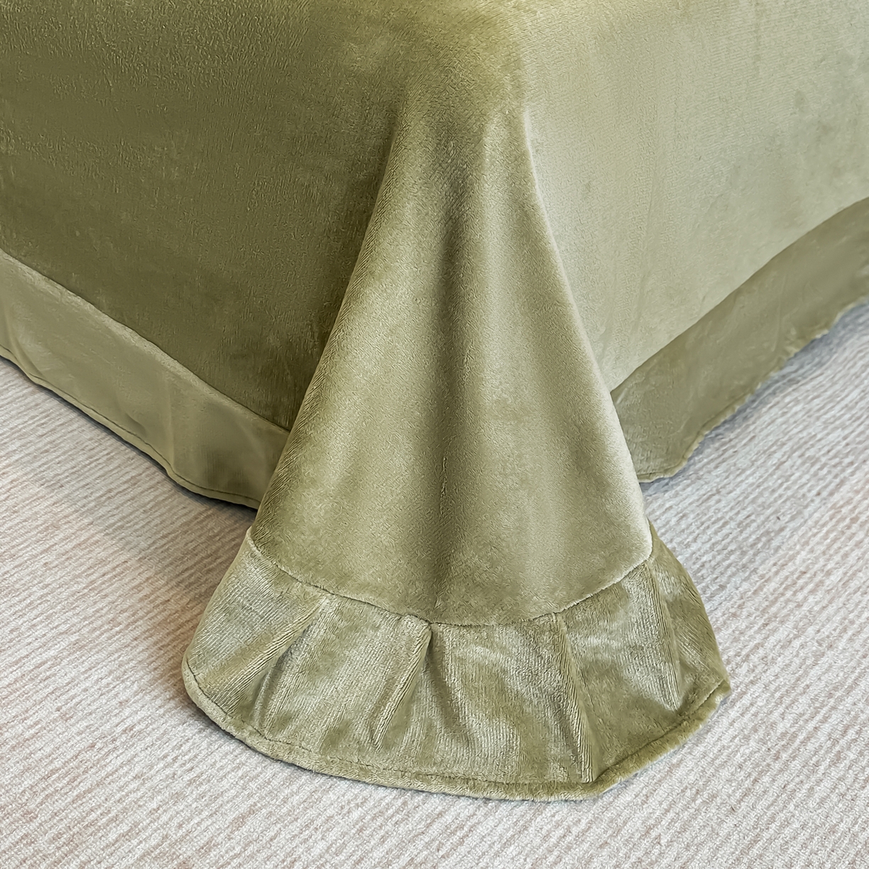 91家纺网 家纺一手货源 找家纺 凯美家居 2025新款A类雕花牛奶绒四件套-美拉德系列 小岛蔷薇 绿