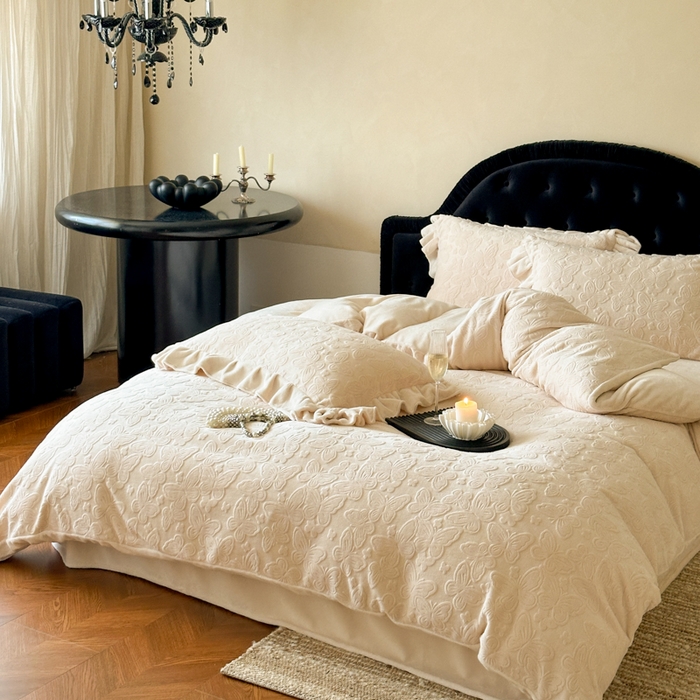 91家纺网 家纺一手货源 找家纺 云栖家居 2025消光加厚纯色立体雕花牛奶绒-又见小蝴蝶（售价劵后：不得低于199元） 又见小蝴蝶-香槟