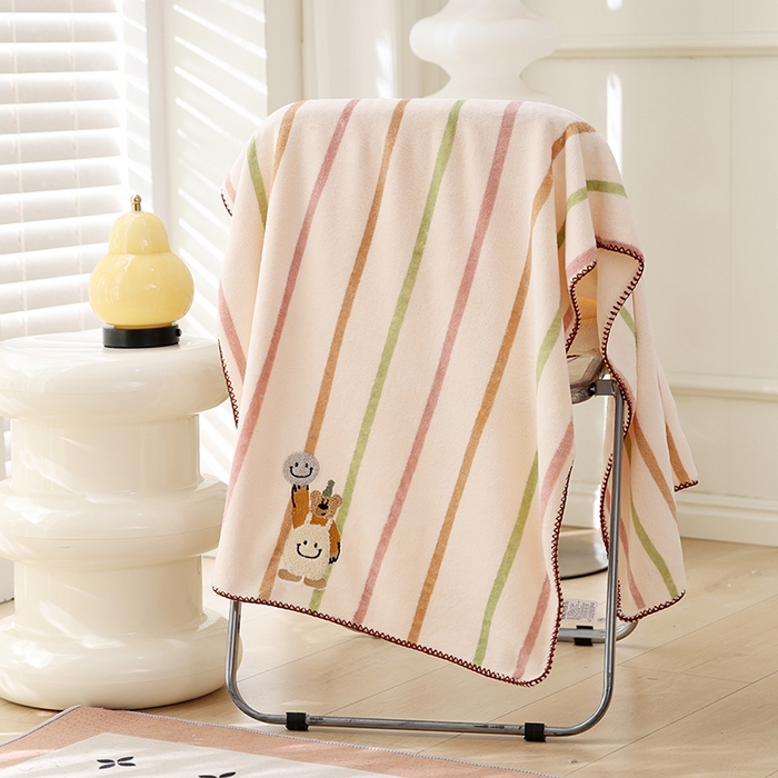 91家纺网 家纺一手货源 找家纺 （总）朴尔家纺-毛巾被 2025新款毛巾绣勾边AB版珊瑚绒速吸速干毛巾浴巾