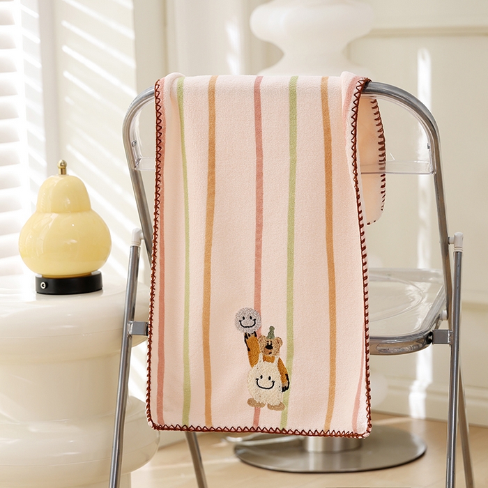 91家纺网 家纺一手货源 找家纺 （总）朴尔家纺-毛巾被 2025新款毛巾绣勾边AB版珊瑚绒速吸速干毛巾浴巾