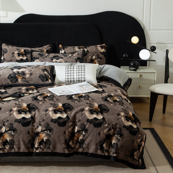 91家纺网 家纺一手货源 找家纺 （总）库里梦家纺 2025网红直播热款10公分包边兔毛牛奶绒印花四件套-包边款