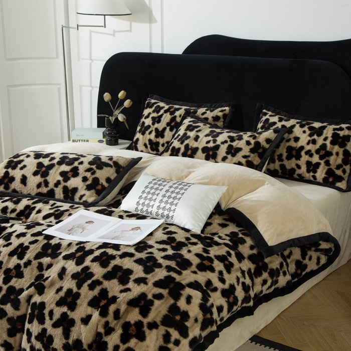 91家纺网 家纺一手货源 找家纺 （总）库里梦家纺 2025网红直播热款10公分包边兔毛牛奶绒印花四件套-包边款