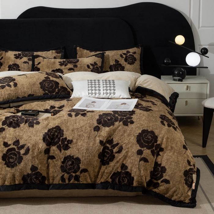 91家纺网 家纺一手货源 找家纺 库里梦家纺 2025网红直播热款10公分包边兔毛牛奶绒印花四件套-包边款 黑玫瑰-咖-包边款