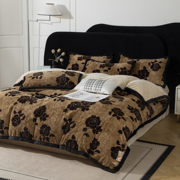 91家纺网 家纺一手货源 找家纺 库里梦家纺 2025网红直播热款10公分包边兔毛牛奶绒印花四件套-包边款 黑玫瑰-咖-包边款