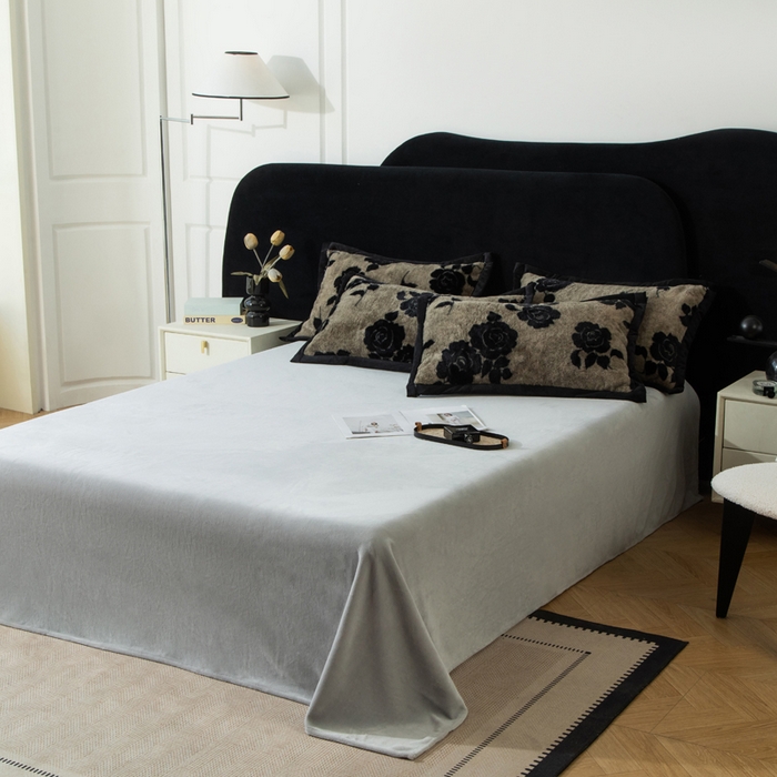 91家纺网 家纺一手货源 找家纺 库里梦家纺 2025网红直播热款10公分包边兔毛牛奶绒印花四件套-包边款 黑玫瑰-卡其-包边款