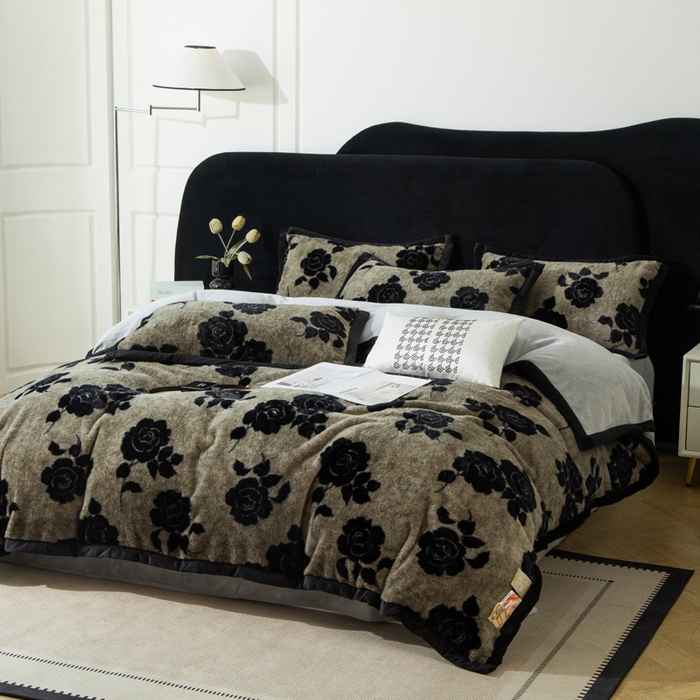 91家纺网 家纺一手货源 找家纺 库里梦家纺 2025网红直播热款10公分包边兔毛牛奶绒印花四件套-包边款 黑玫瑰-卡其-包边款