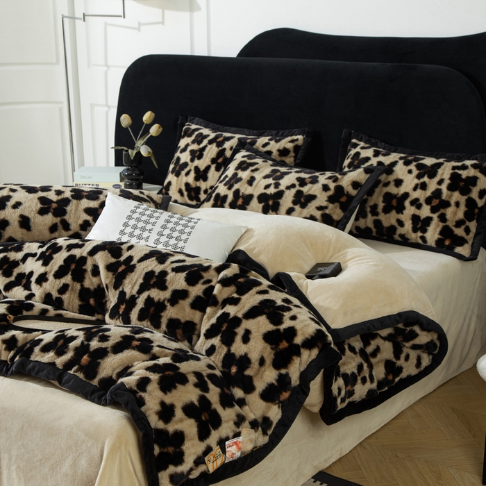 91家纺网 家纺一手货源 找家纺 库里梦家纺 2025网红直播热款10公分包边兔毛牛奶绒印花四件套-包边款 蝴蝶梦-咖-包边款