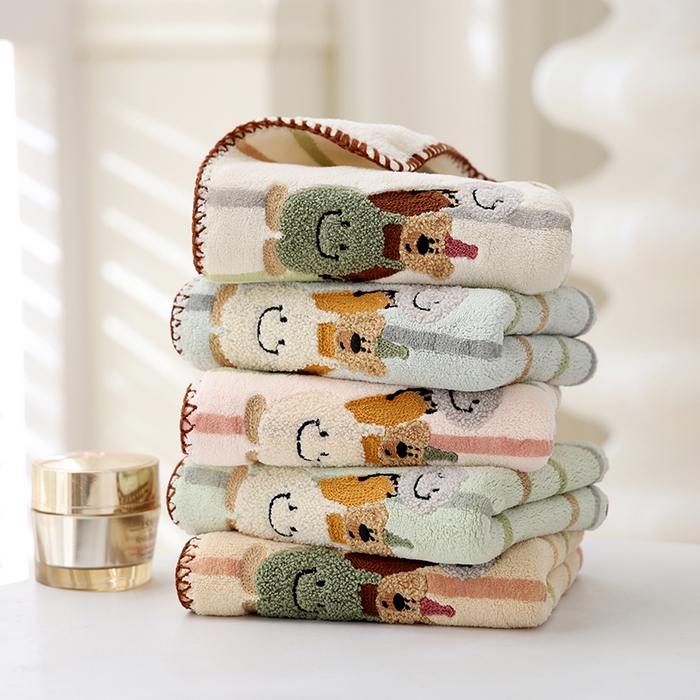 91家纺网 家纺一手货源 找家纺 朴尔家纺-毛巾被 2025新款毛巾绣勾边AB版珊瑚绒速吸速干毛巾浴巾 组合图仅供展示不可下单 70x140cm浴巾