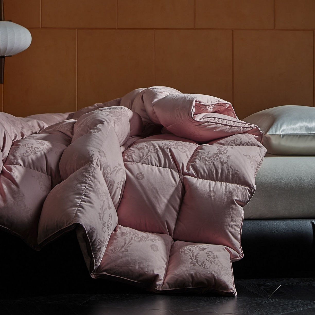 91家纺网 家纺一手货源 找家纺 暖羽屋羽绒馆 2025新款带质检报告 95白鹅绒60s提花纯棉羽绒被子 双层加厚冬被 F雅馨 豆沙