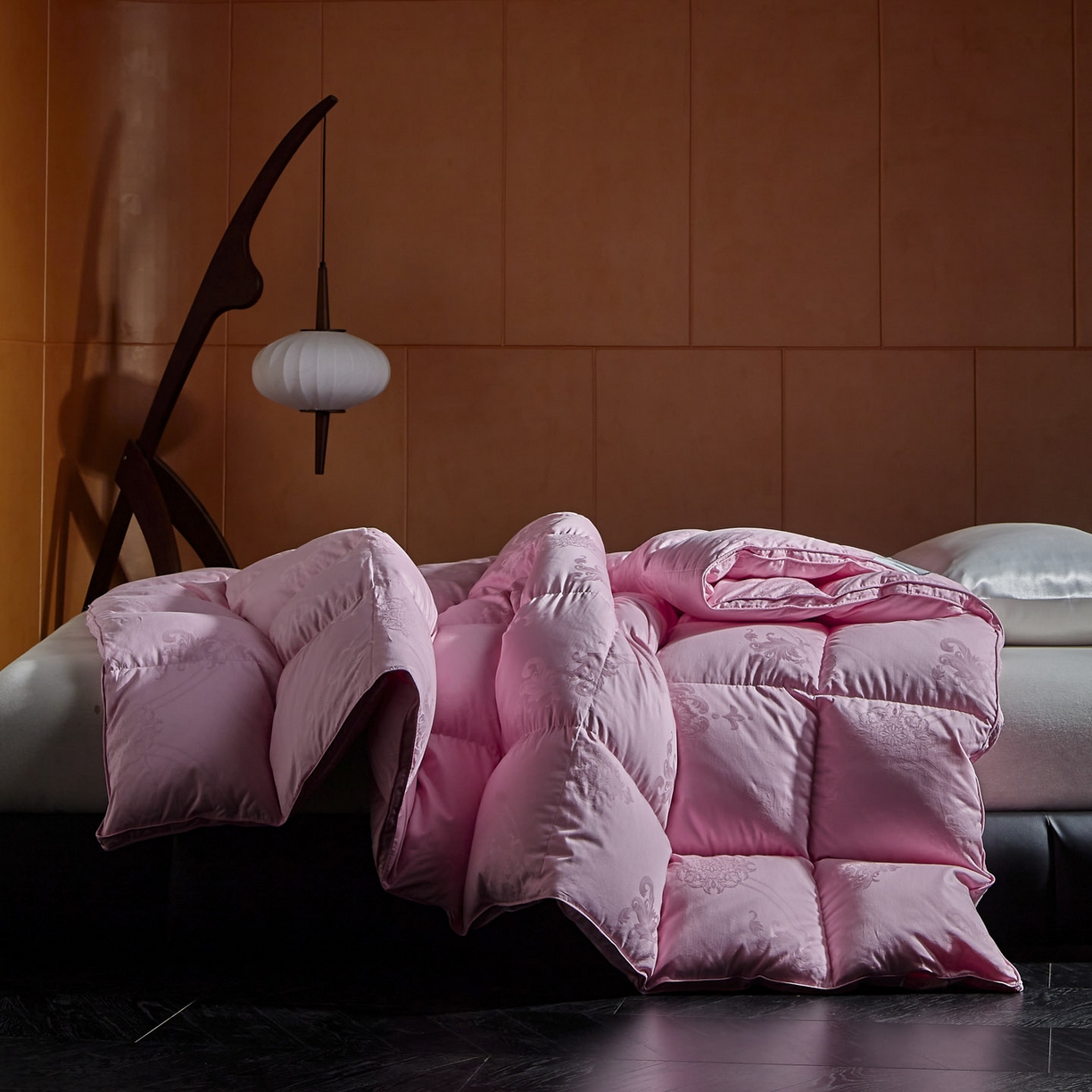 91家纺网 家纺一手货源 找家纺 暖羽屋羽绒馆 2025新款带质检报告 95白鹅绒60s提花纯棉羽绒被子 双层加厚冬被 F雅馨 粉色