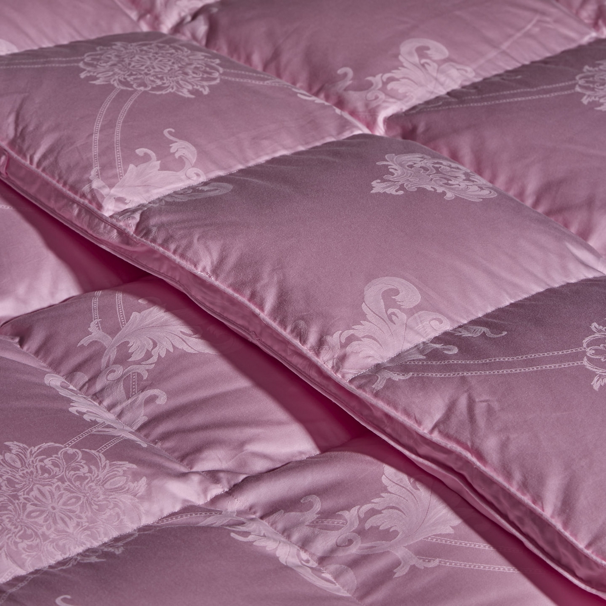 91家纺网 家纺一手货源 找家纺 暖羽屋羽绒馆 2025新款带质检报告 95白鹅绒60s提花纯棉羽绒被子 双层加厚冬被 F雅馨 粉色