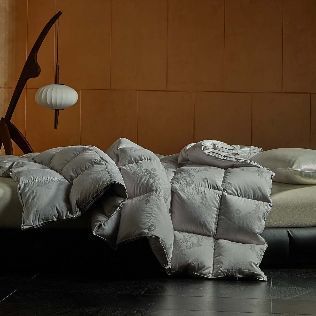 91家纺网 家纺一手货源 找家纺 暖羽屋羽绒馆 2025新款带质检报告 95白鹅绒60s提花纯棉羽绒被子 双层加厚冬被 F雅馨 灰色