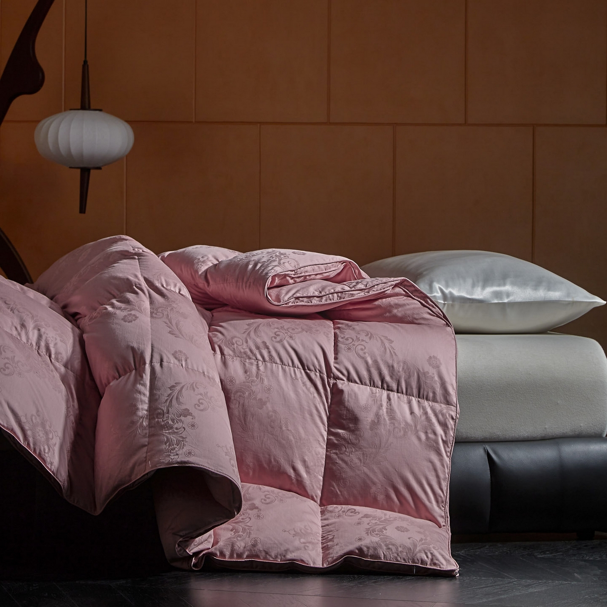 91家纺网 家纺一手货源 找家纺 暖羽屋羽绒馆 2025新款带质检报告 95白鹅绒60s提花纯棉羽绒被子 双层加厚冬被 F雅馨 浅棕