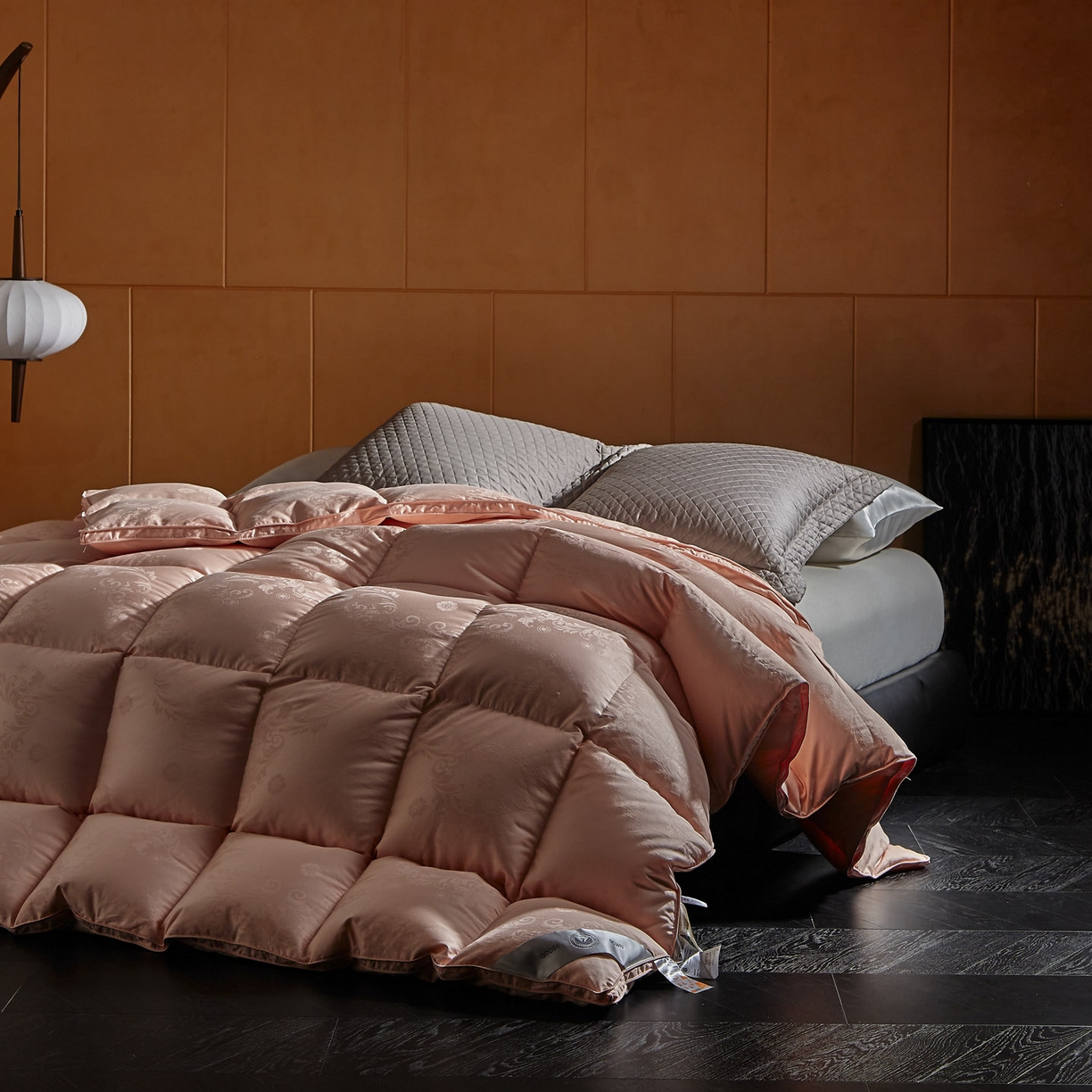 91家纺网 家纺一手货源 找家纺 暖羽屋羽绒馆 2025新款带质检报告 95白鹅绒60s提花纯棉羽绒被子 双层加厚冬被 F雅馨 玉色