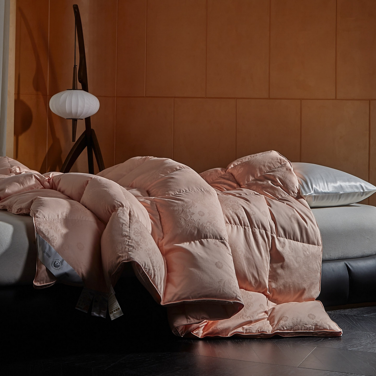 91家纺网 家纺一手货源 找家纺 暖羽屋羽绒馆 2025新款带质检报告 95白鹅绒60s提花纯棉羽绒被子 双层加厚冬被 F雅馨 玉色