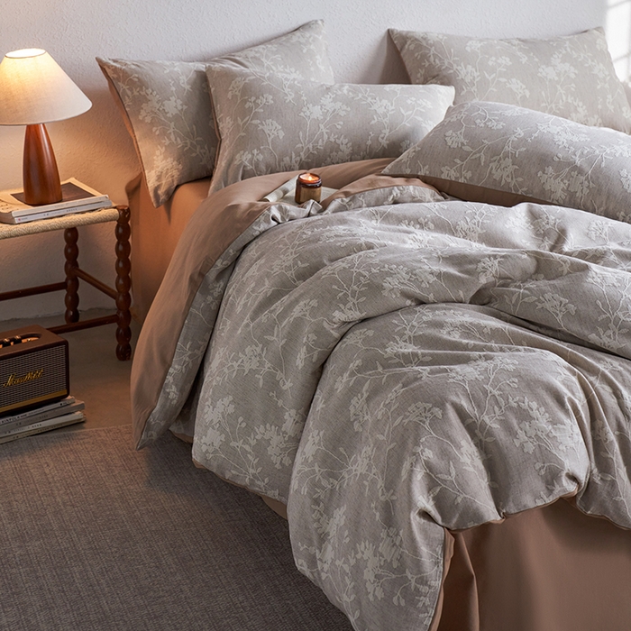 91家纺网 家纺一手货源 找家纺 千朵森 2025新款全棉纯棉色织提花磨毛四件套-秋思 秋思—叶影