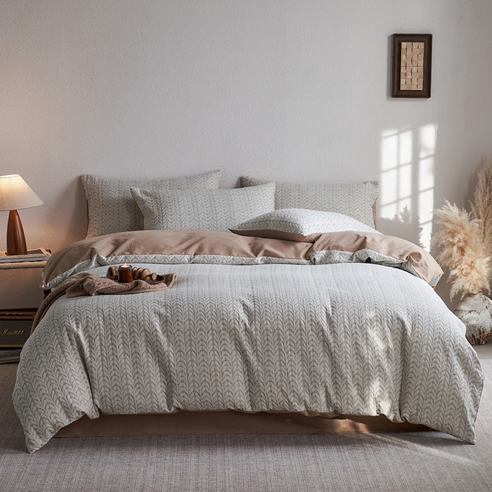 91家纺网 家纺一手货源 找家纺 千朵森 2025新款全棉纯棉色织提花磨毛四件套-秋思 秋思—织眠灰