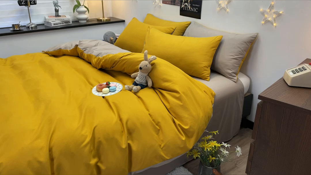 91家纺网 家纺一手货源 找家纺 赫然家纺 2026新款纯色磨毛系列床笠款四件套 姜黄+驼色
