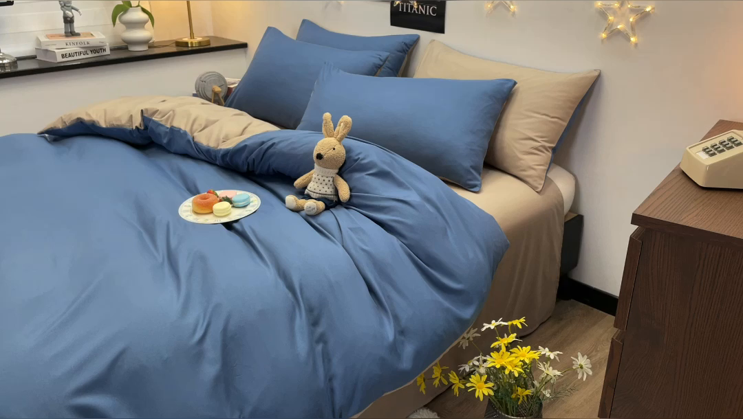 91家纺网 家纺一手货源 找家纺 赫然家纺 2026新款纯色磨毛系列床笠款四件套 蓝色+驼色