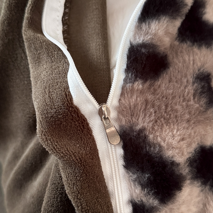 91家纺网 家纺一手货源 找家纺 赛丽雅 2025新款高克重兔毛绒兔兔绒牛奶绒四件套 豹纹-灰