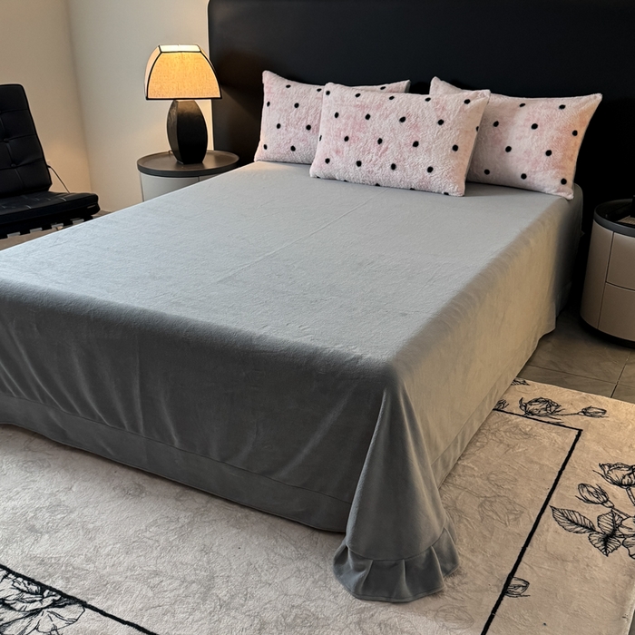 91家纺网 家纺一手货源 找家纺 赛丽雅 2025新款高克重兔毛绒兔兔绒牛奶绒四件套 点点-粉