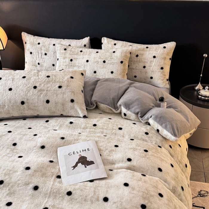 91家纺网 家纺一手货源 找家纺 赛丽雅 2025新款高克重兔毛绒兔兔绒牛奶绒四件套 点点-灰绿