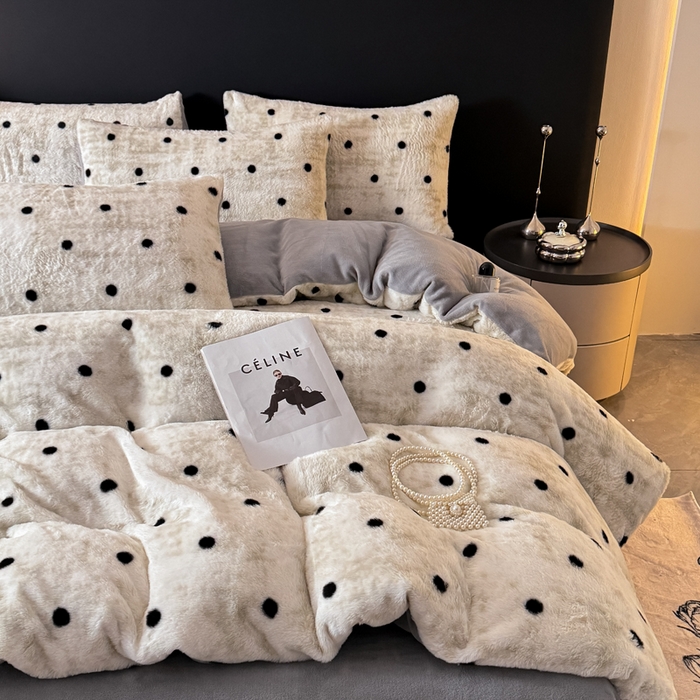 91家纺网 家纺一手货源 找家纺 赛丽雅 2025新款高克重兔毛绒兔兔绒牛奶绒四件套 点点-灰绿