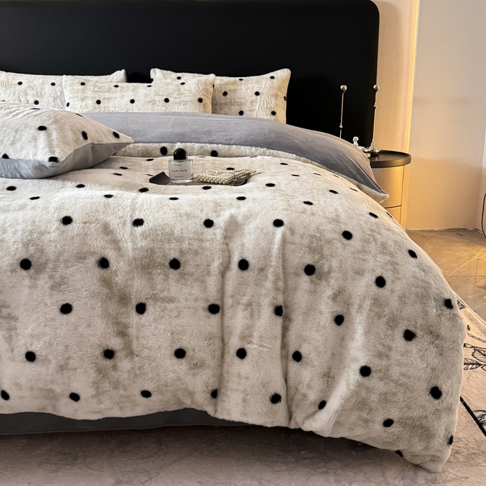 91家纺网 家纺一手货源 找家纺 赛丽雅 2025新款高克重兔毛绒兔兔绒牛奶绒四件套 点点-灰绿