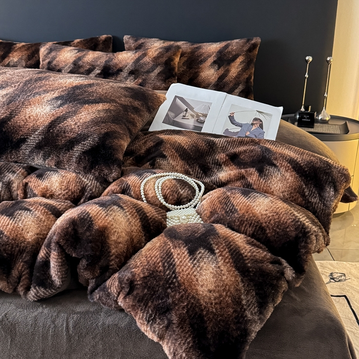 91家纺网 家纺一手货源 找家纺 赛丽雅 2025新款高克重兔毛绒兔兔绒牛奶绒四件套 格调