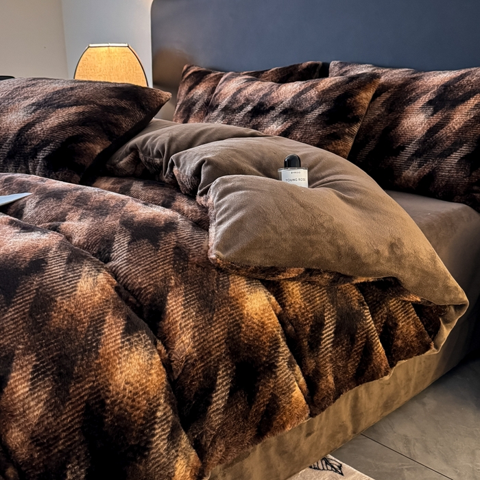 91家纺网 家纺一手货源 找家纺 赛丽雅 2025新款高克重兔毛绒兔兔绒牛奶绒四件套 格调