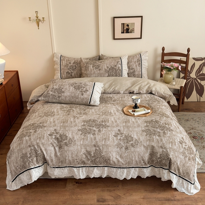 91家纺网 家纺一手货源 找家纺 芯贝儿 2025秋冬新款加厚全m花边m麻复古风亚麻皱皱双层纱水洗m四件套 秋叶流金