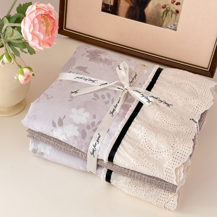 91家纺网 家纺一手货源 找家纺 芯贝儿 2025秋冬新款加厚全m花边m麻复古风亚麻皱皱双层纱水洗m四件套 粉雾仲夏