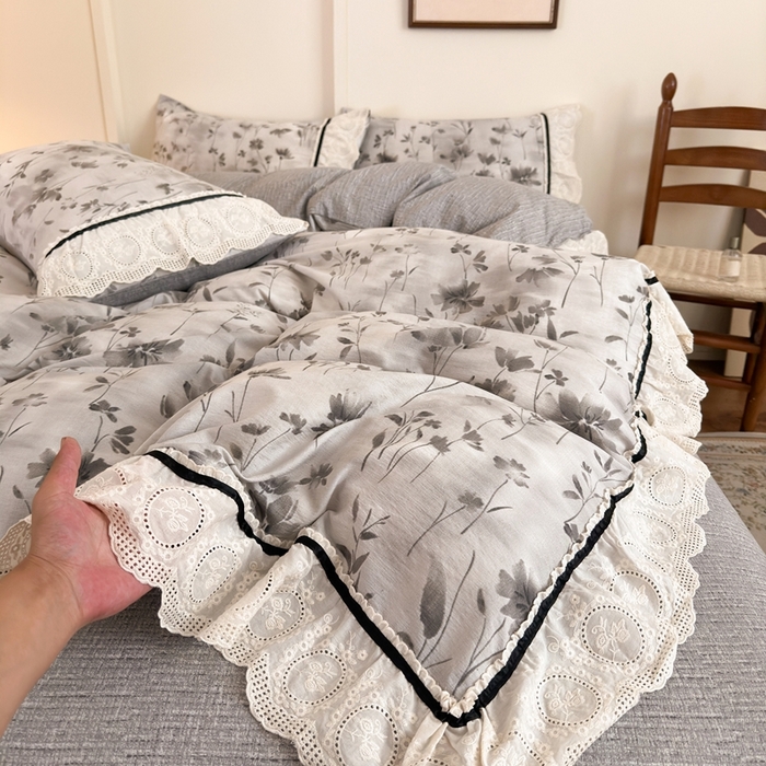 91家纺网 家纺一手货源 找家纺 芯贝儿 2025秋冬新款加厚全m花边m麻复古风亚麻皱皱双层纱水洗m四件套 秘境烟雨