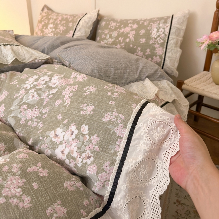 91家纺网 家纺一手货源 找家纺 芯贝儿 2025秋冬新款加厚全m花边m麻复古风亚麻皱皱双层纱水洗m四件套 云卷抒