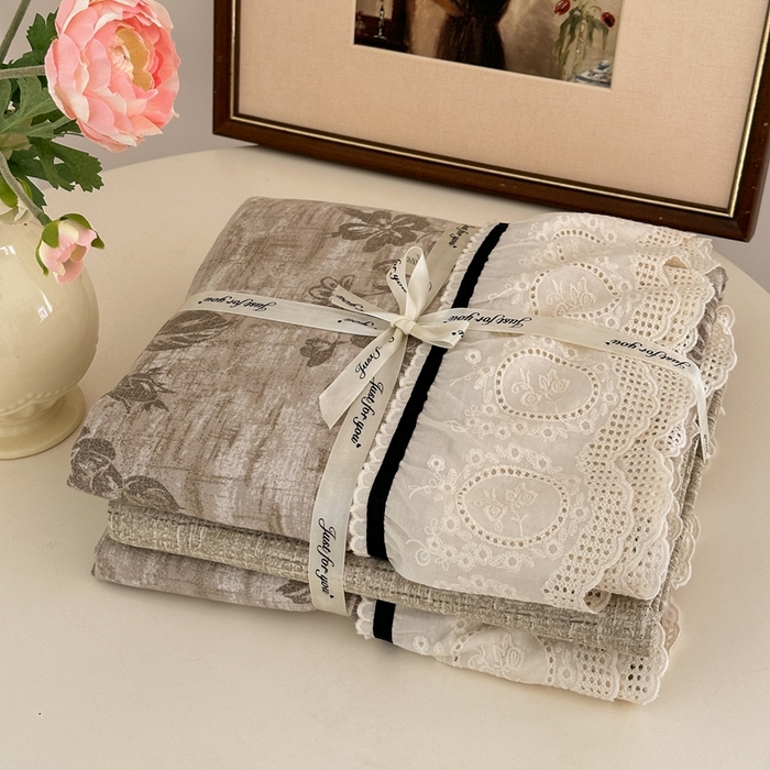 91家纺网 家纺一手货源 找家纺 芯贝儿 2025秋冬新款加厚全m花边m麻复古风亚麻皱皱双层纱水洗m四件套 秋叶流金