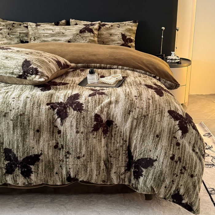 91家纺网 家纺一手货源 找家纺 赛丽雅 2025新款高克重兔毛绒兔兔绒牛奶绒四件套 蝴蝶