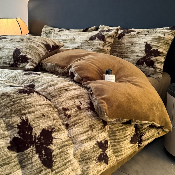 91家纺网 家纺一手货源 找家纺 赛丽雅 2025新款高克重兔毛绒兔兔绒牛奶绒四件套 蝴蝶