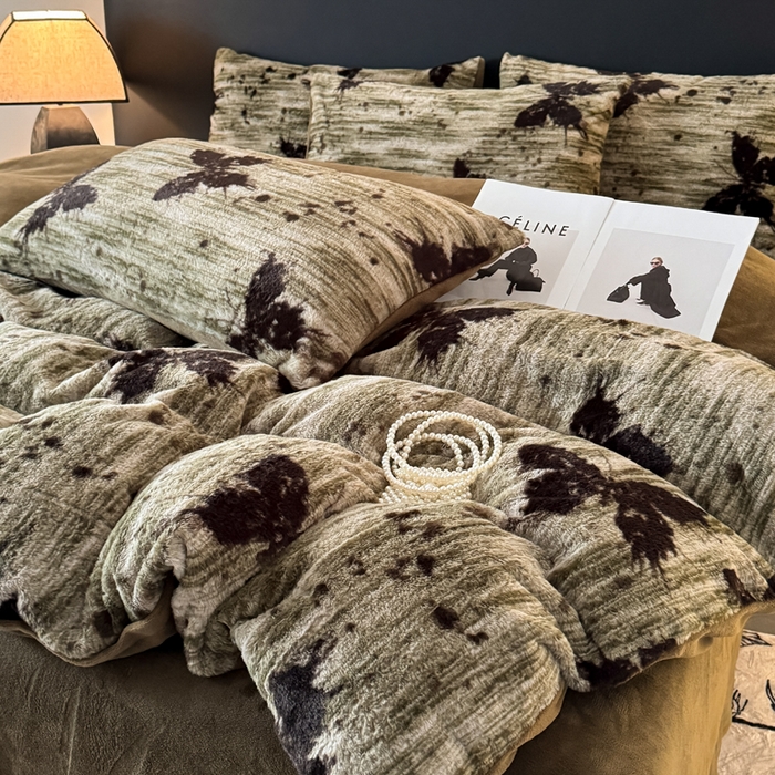 91家纺网 家纺一手货源 找家纺 赛丽雅 2025新款高克重兔毛绒兔兔绒牛奶绒四件套 蝴蝶