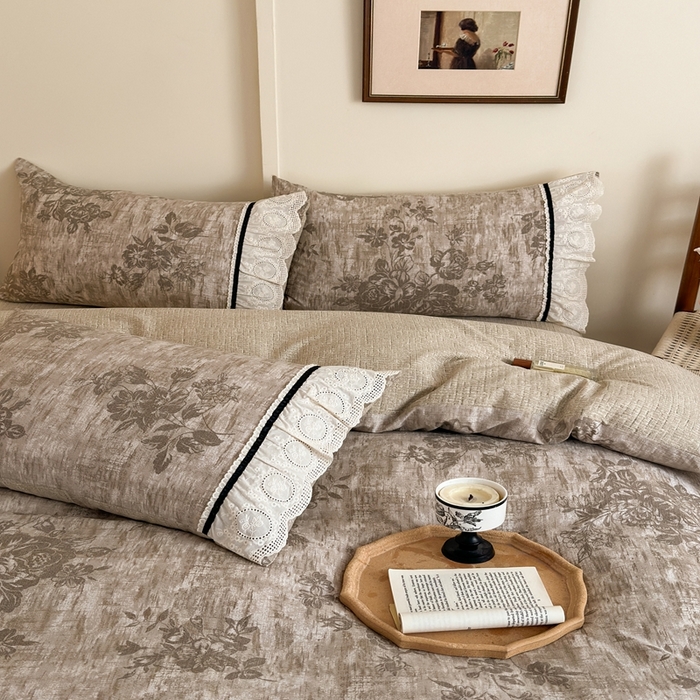 91家纺网 家纺一手货源 找家纺 芯贝儿 2025秋冬新款加厚全m花边m麻复古风亚麻皱皱双层纱水洗m四件套 秋叶流金