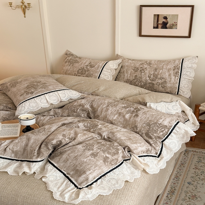 91家纺网 家纺一手货源 找家纺 芯贝儿 2025秋冬新款加厚全m花边m麻复古风亚麻皱皱双层纱水洗m四件套 秋叶流金