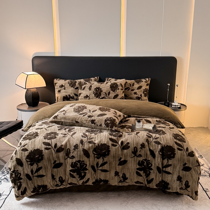 91家纺网 家纺一手货源 找家纺 赛丽雅 2025新款高克重兔毛绒兔兔绒牛奶绒四件套 花海