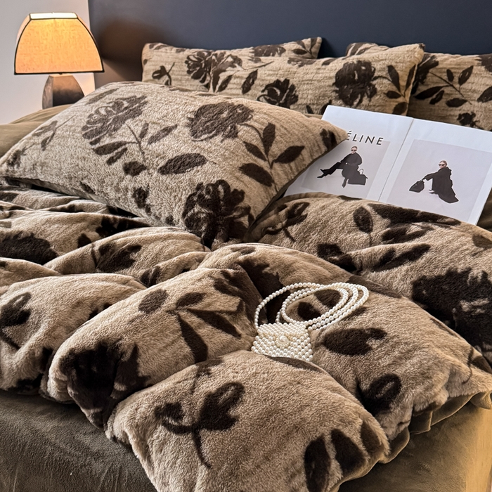 91家纺网 家纺一手货源 找家纺 赛丽雅 2025新款高克重兔毛绒兔兔绒牛奶绒四件套 花海